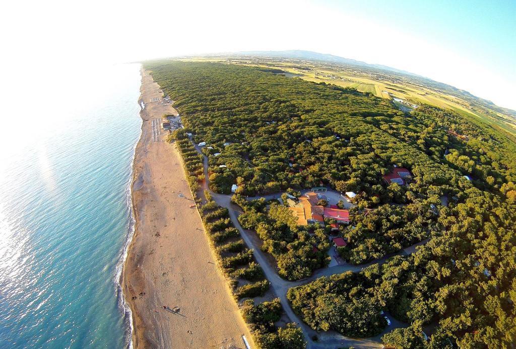 Le Esperidi Camping Ecoresort Marina Di Bibbona Exterior photo